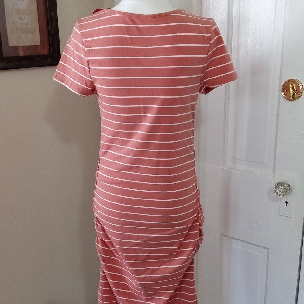 Isabel Maternity Dress by Ingrid & Isabel "Peachy Orange Color (M/8-10) - NEW!!! - Picture 3 of 9